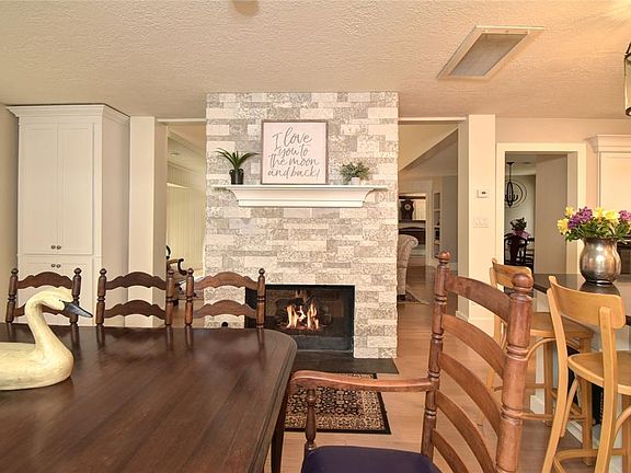 5th image of 1010 Quaker Bend Dr