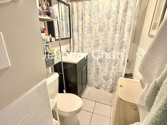 5th image of 189 Chestnut Hill Ave APT 3