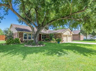 10003 Willmont Rd, La Porte, TX 77571