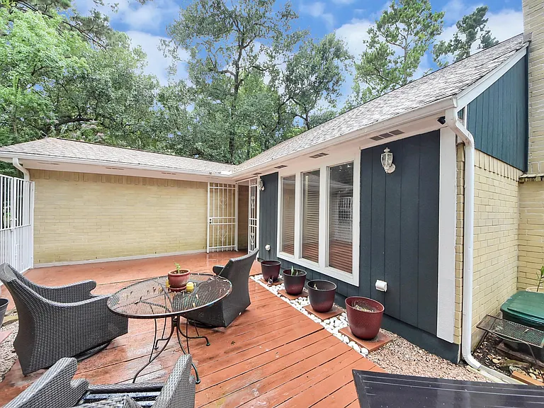 18 N Deerfoot Cir — Photo 3