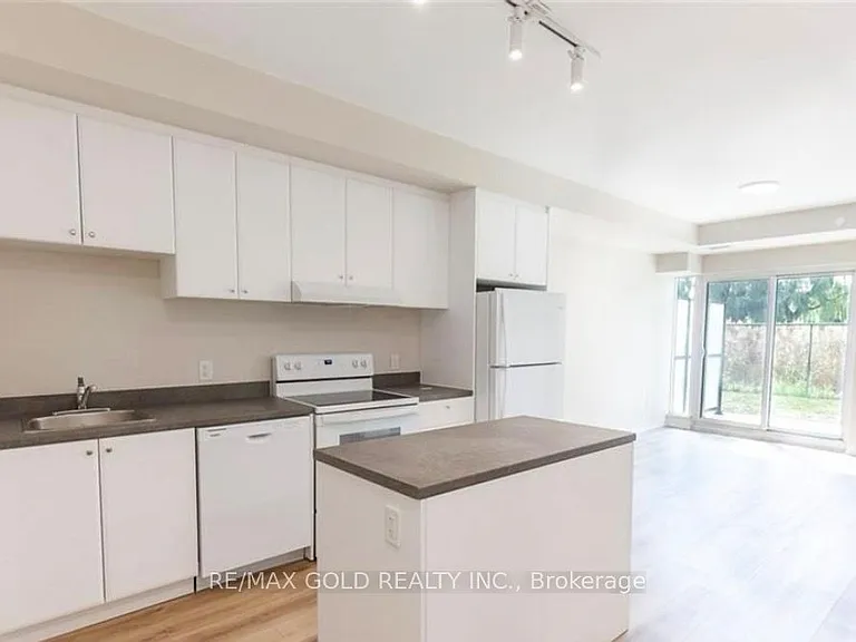 50 Herrick Ave — Photo 7