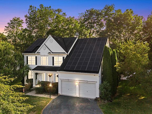 5th image of 132 Stonebridge Dr