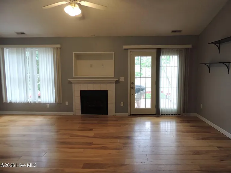 403 Jacqueline Dr — Photo 11