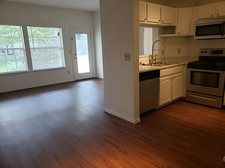 Crown Woods & Village at Crown Woods — Photo 14