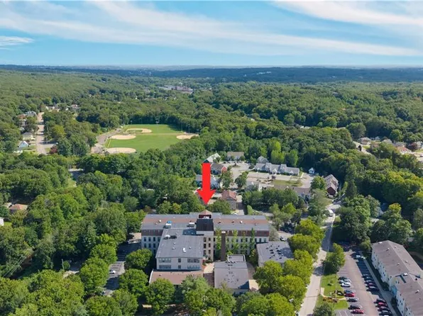 15 Higgins St APT 105, Smithfield, RI 02917