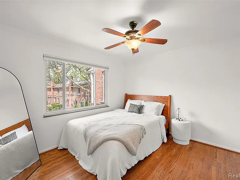 1065 Wimbleton Dr — Photo 17