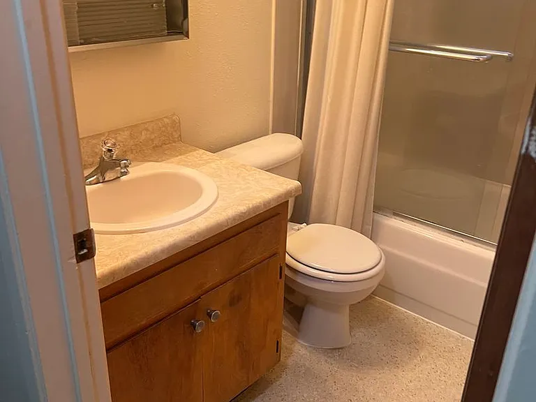 1920 Francisco LLC — Photo 5