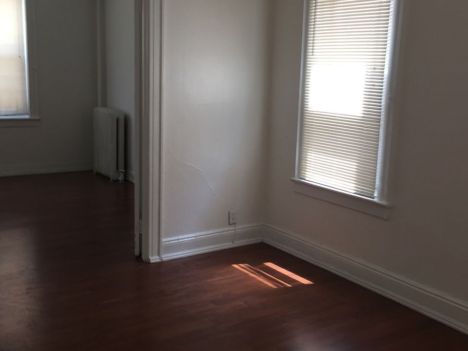 1st image of 4116 58th St APT 1F