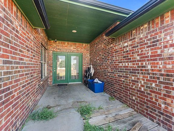 4th image of 4218 Ross St