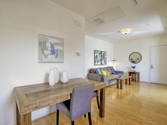 5th image of 1066 41st Ave Unit F202