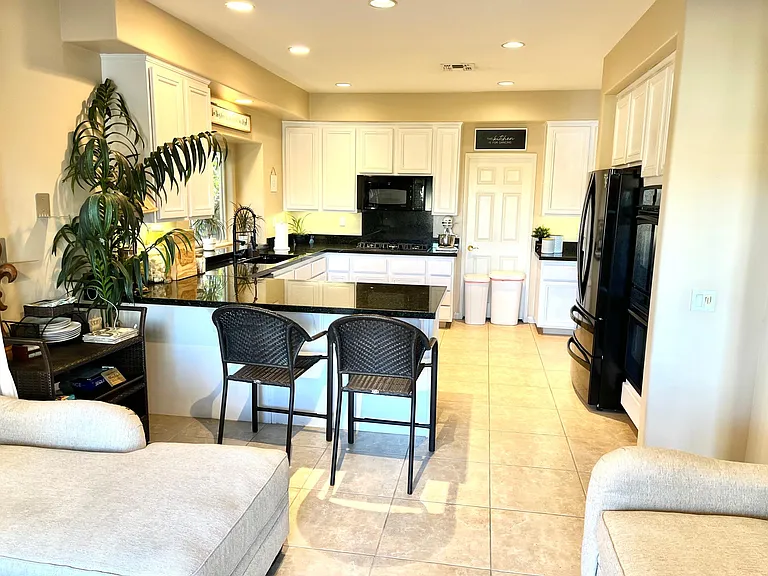 45235 Crystal Springs Dr — Photo 17