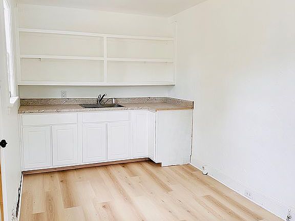5th image of 500 House Ave