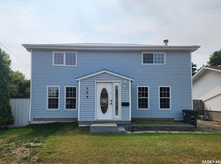 430 3rd St, Estevan, SK S4A0P2