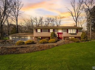 3 Osage Rd, Oakland, NJ 07436