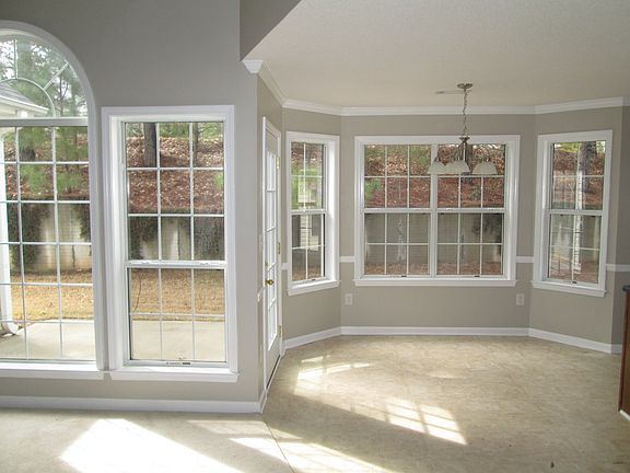 breakfast area_03272015