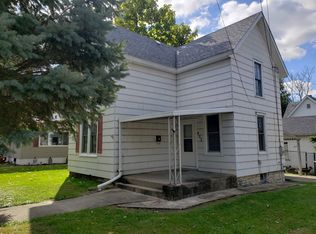 403 Jackson Ave, Dixon, IL 61021