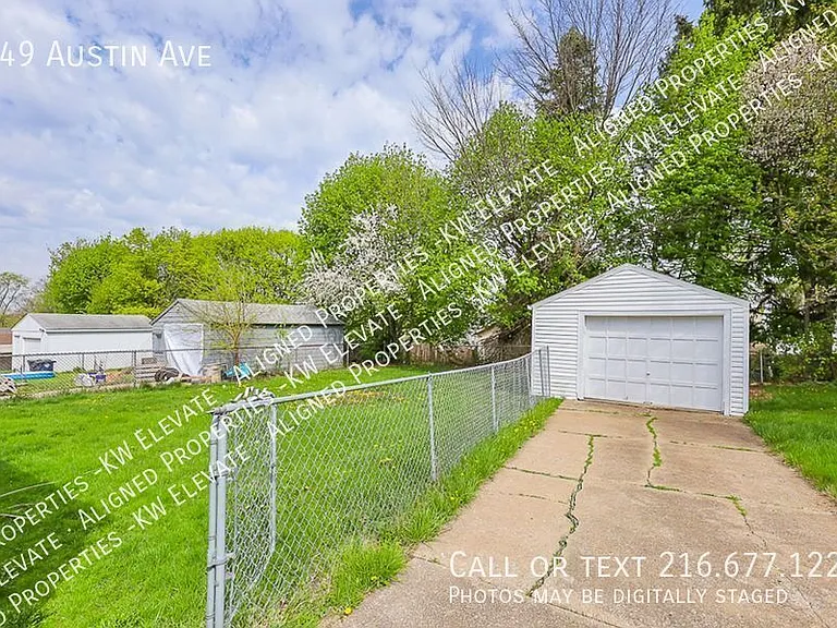 949 Austin Ave — Photo 25