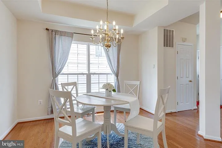 6805 Hollow Glen Ct — Photo 8