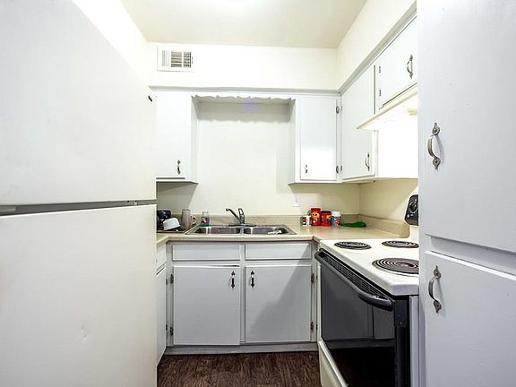 5th image of 1443 S Ewing Ave