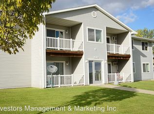 1800 16th St NW #8, Minot, ND 58703