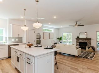 466 Cherry Ave, Iowa City, IA 52240