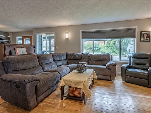 5th image of 3286 Upper McLeod Rd