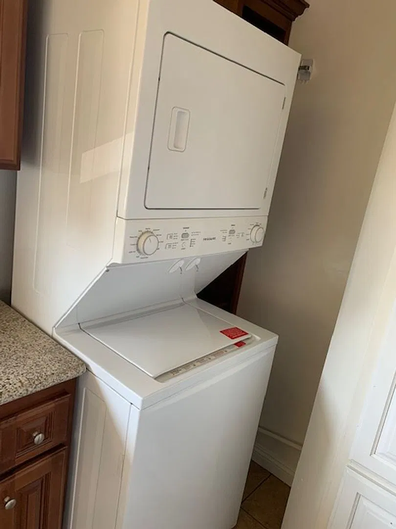 2468 Barry, LLC — Photo 4