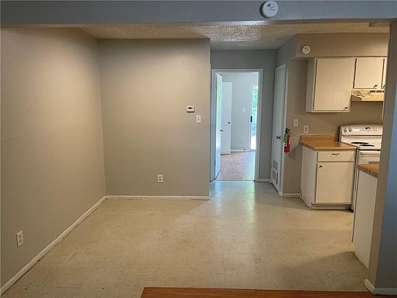 3rd image of 1085 Linde St #1097