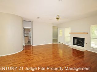 1528 Valley Creek Rd, Denton, TX 76205