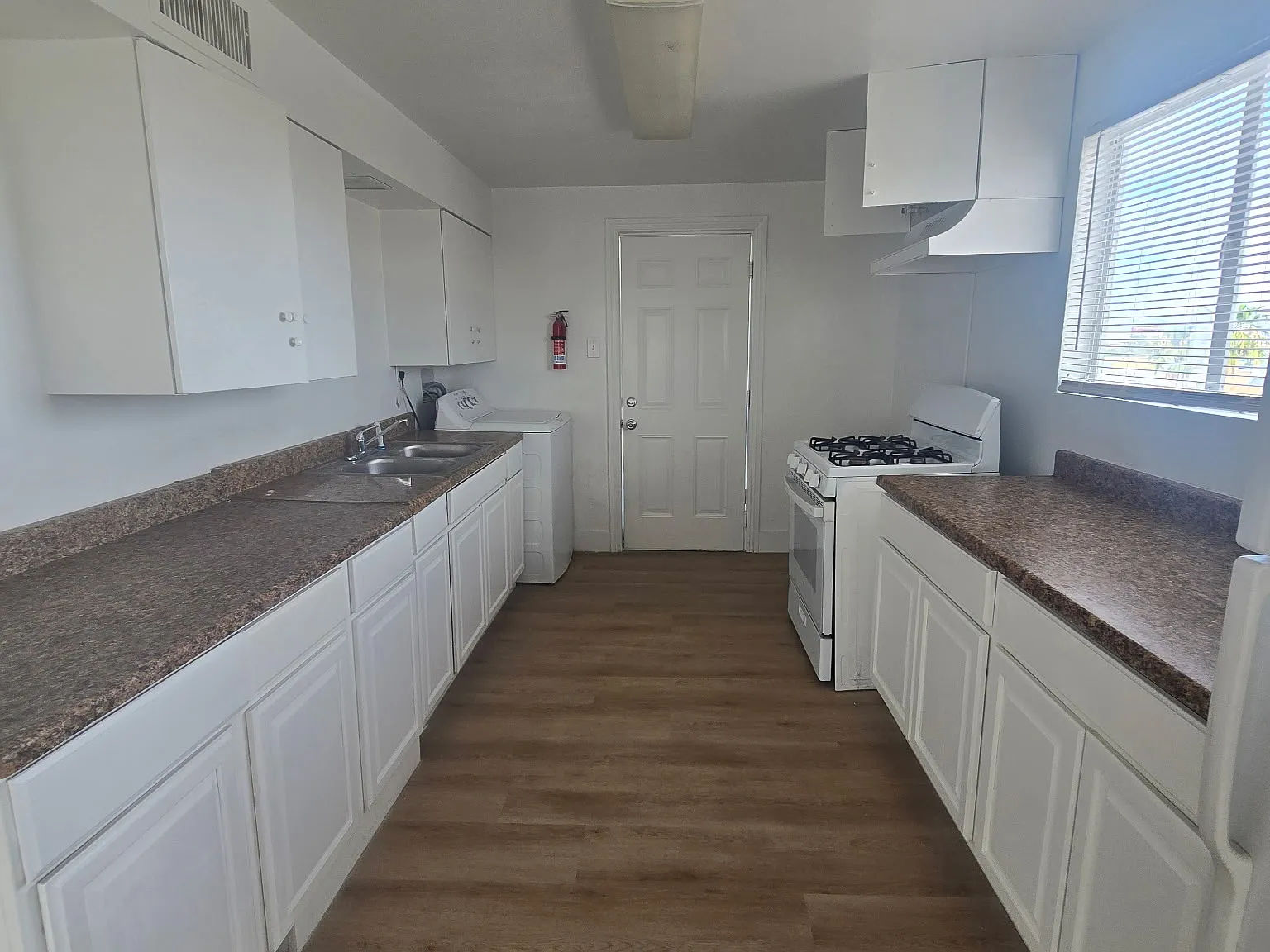 1 bed, 850 sqft, $900 — Photo 2