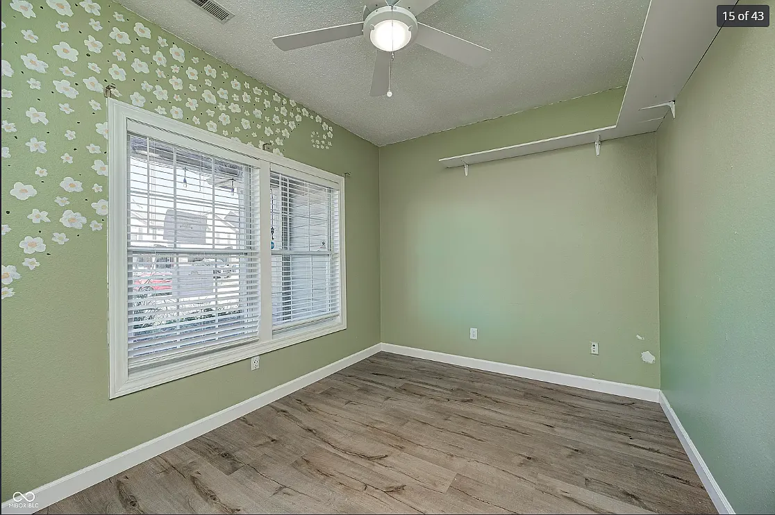 4 bed, 2.5 bath, 2566 sqft, $2,400 — Photo 4