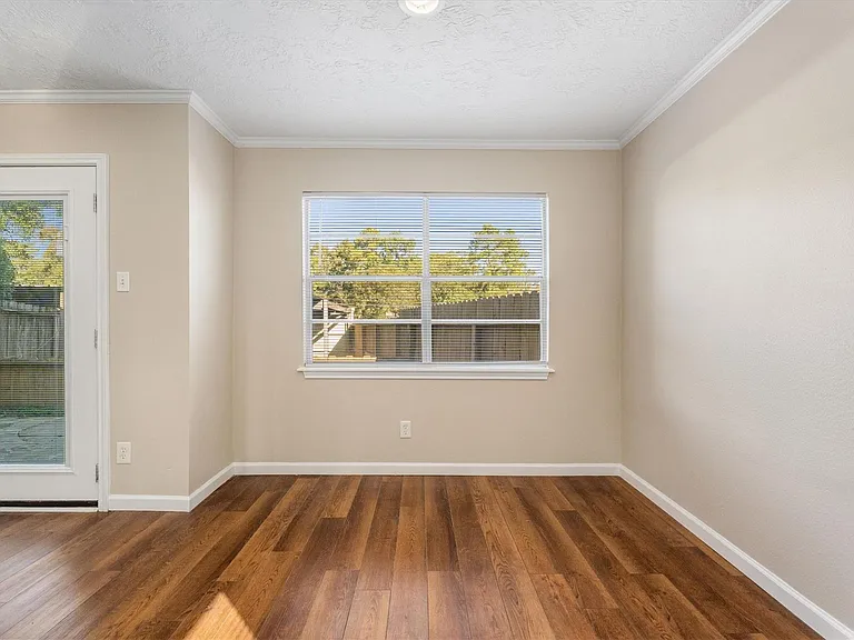 20361 Fieldtree Dr — Photo 11