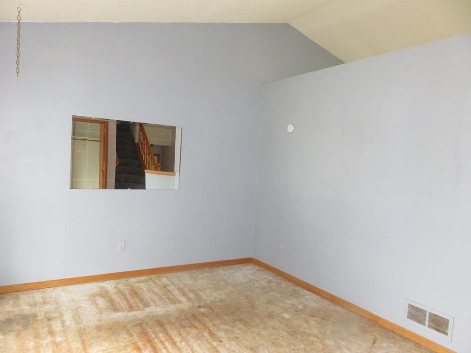 Additional Living Room