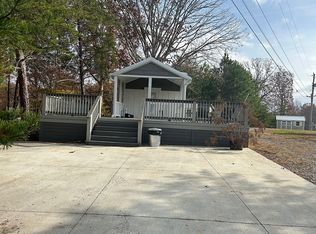 102 Thomas Rd, Dover, TN 37058