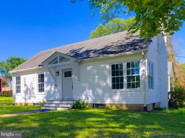 2920 Chestnut Rd, Edgewater, MD 21037