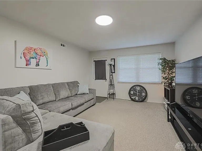 600 Kitrina Ave #2 — Photo 2