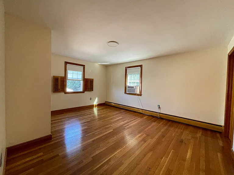 85 Langley Rd — Photo 7