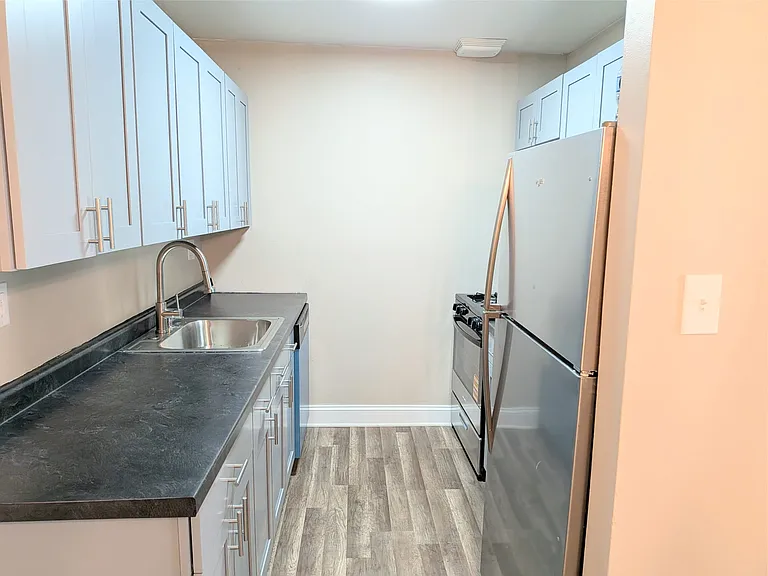 16 E Dundee Quarter Dr #102 — Photo 3
