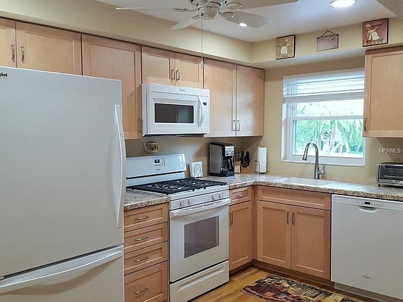 4th image of 150 El Dorado APT 204