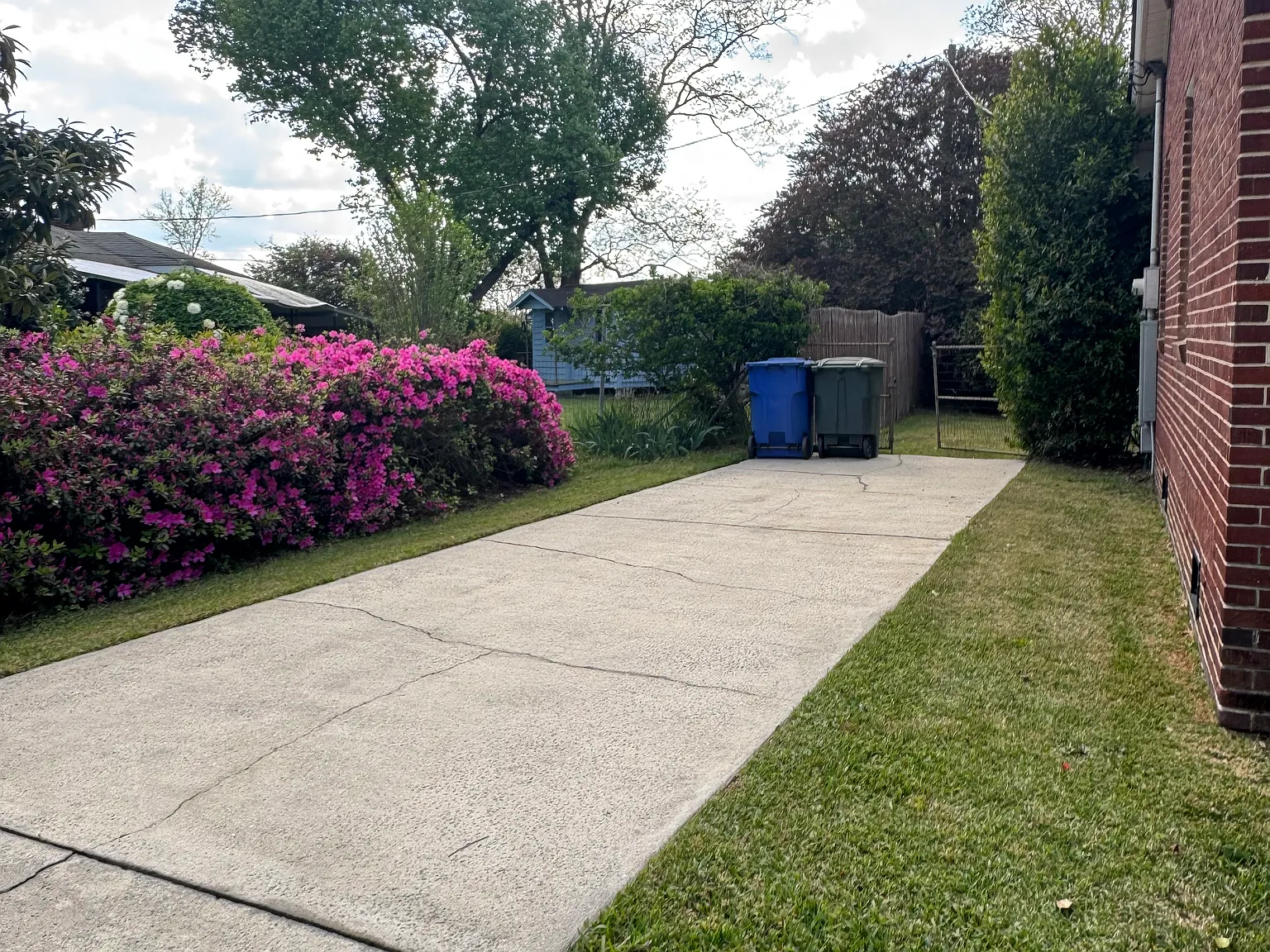 1527 S Kilbourne Rd — Photo 4