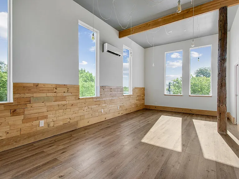 305 N Parker Ave — Photo 13