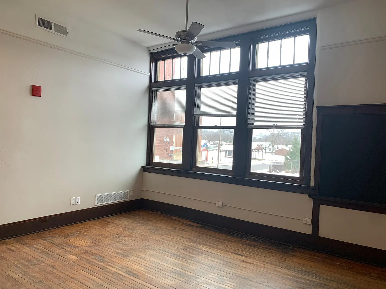 1 bed, $1,300 — Photo 2