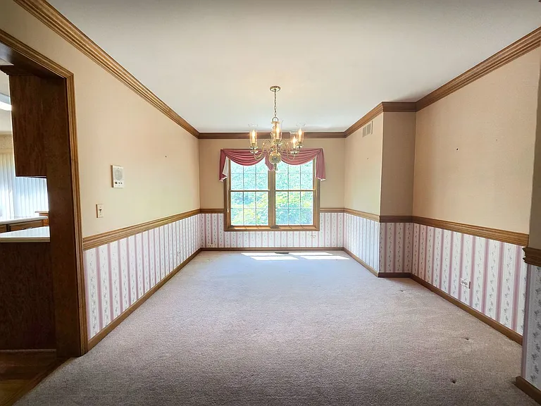 2286 Brookside Ln — Photo 6
