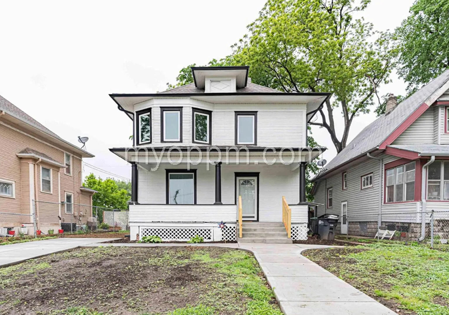 Completely Remodeled 4 Bedroom House — Photo 1