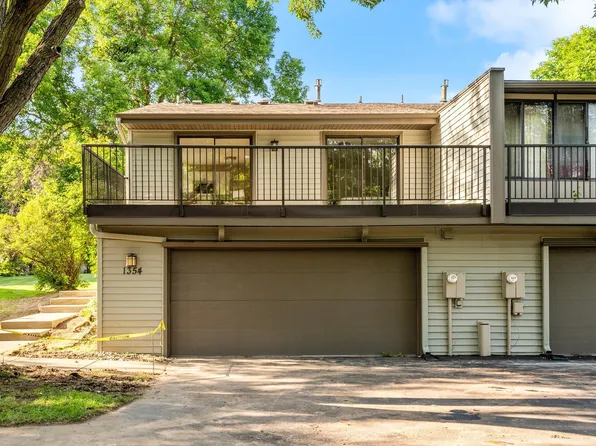 1354 Arden View Dr, Arden Hills, MN 55112