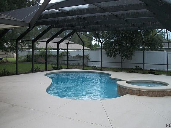 2nd image of 10 Pennfield Ln