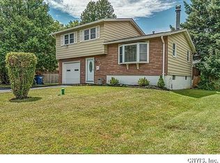 108 Hollowcrest Rd, Syracuse, NY 13219