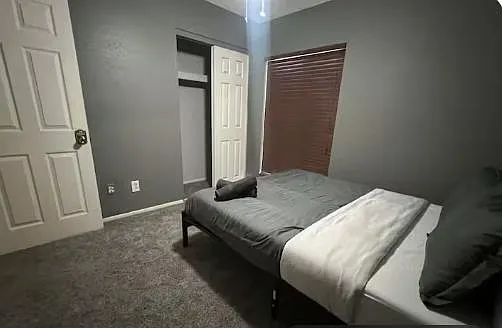 4 bed, 2.0 bath, 1400 sqft, $845 — Photo 2
