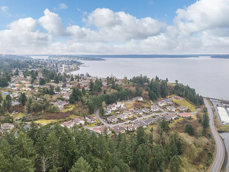 2832 Chambers Bay Dr — Photo 47