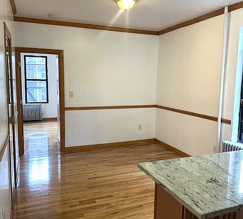 5th image of 1592 York Ave Unit 3